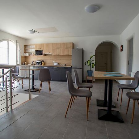 Fonix Design Rooms Debrecen Dış mekan fotoğraf
